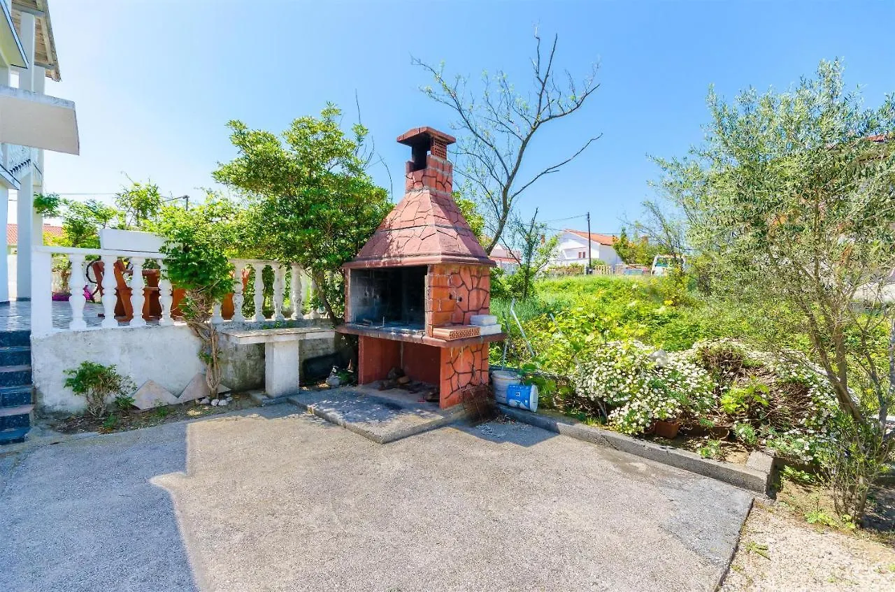 Apartments Ester Lopar Croatia