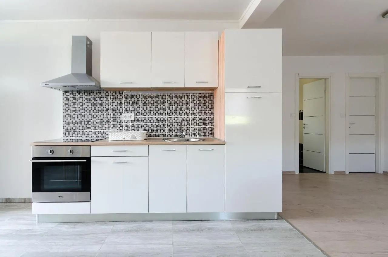 Apartments Ester Lopar Croatia