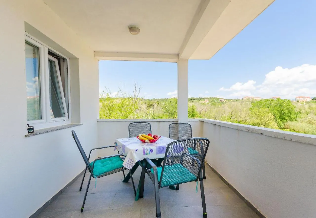 Apartments Ester Lopar
